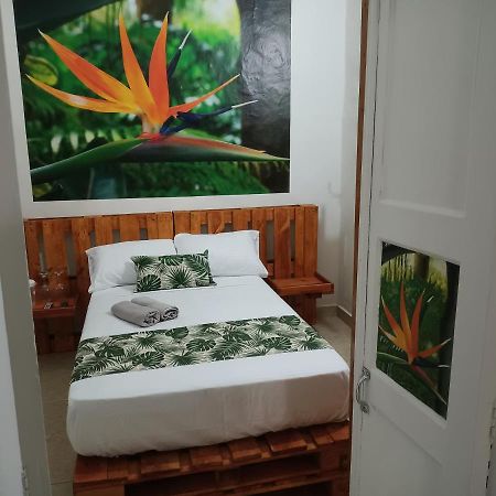 Hospedajes El Jardin Envigado Bagian luar foto
